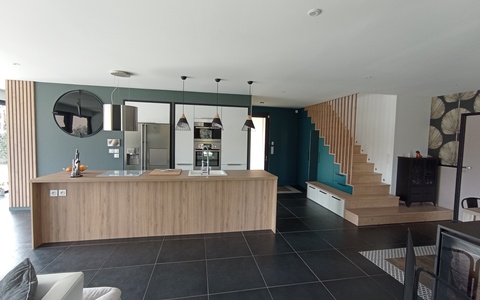 Agencement de séjour à Saint-André-de-Cubzac, architecture d'intérieur, rénovation maison individuelle, rénovation séjour, rénovation cuisine, optimisation d'espaces, suivi des travaux, agencement d'intérieur, aménagement d'intérieur, architecte d'intérieur gironde, architecte d'intérieur saint andré de cubzac, escalier sur-mesure, mobilier sur-mesure, surélévation maison individuelle